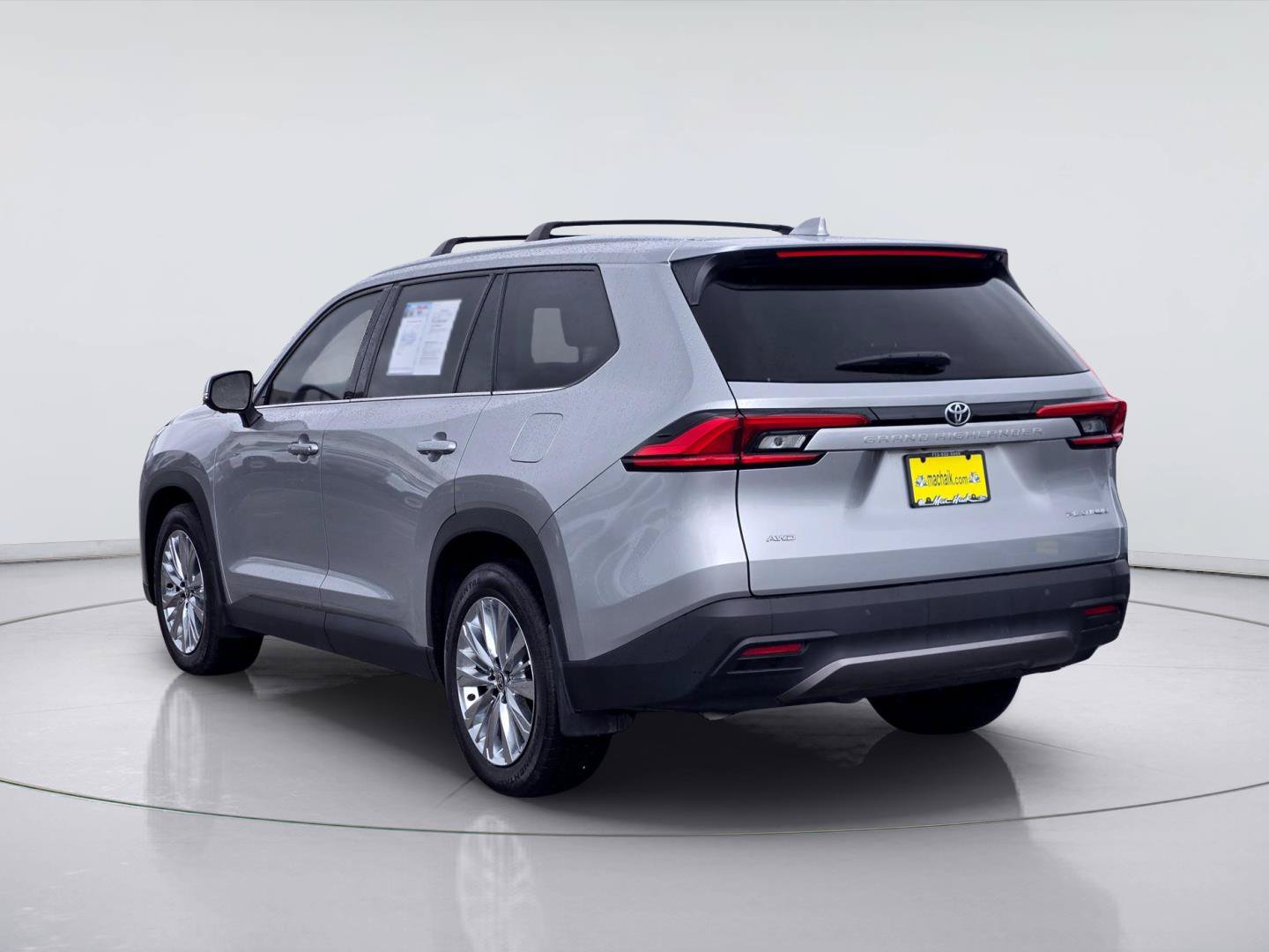Used 2024 Toyota Grand Highlander AWD image 6