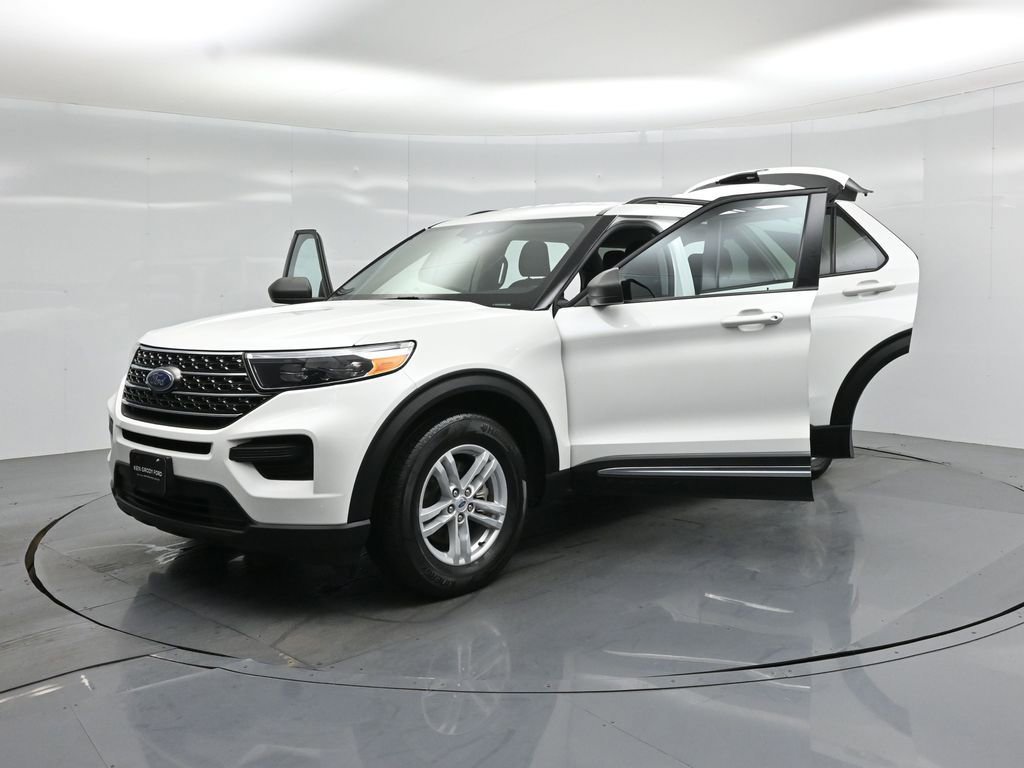 Certified 2024 Ford Explorer XLT RWD image 27