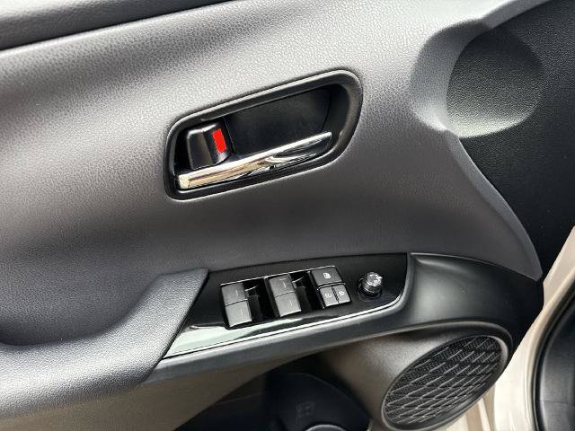 Used 2020 Toyota Prius Prime XLE FWD image 13