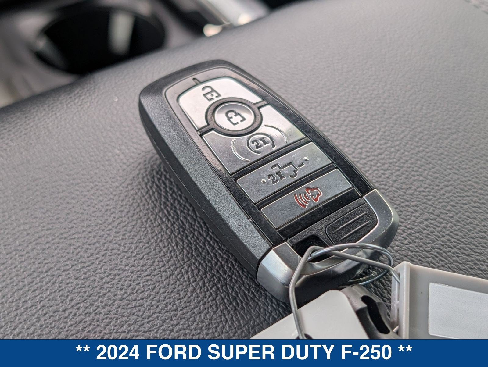 Certified 2024 Ford F250 Lariat w/ FX4 Off-Road Package AWD/4WD image 35