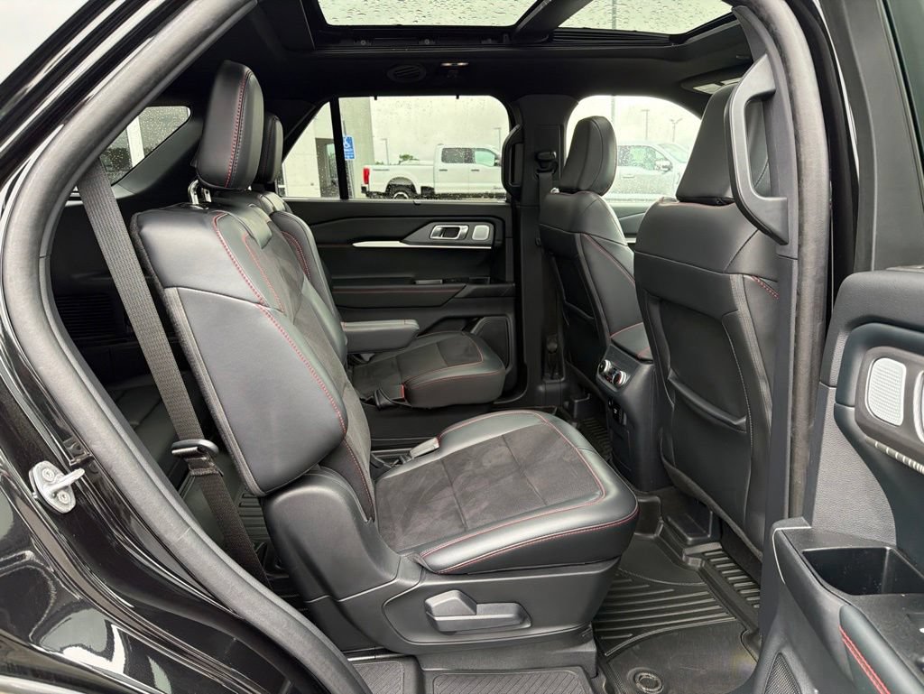Certified 2025 Ford Explorer ST AWD/4WD image 21