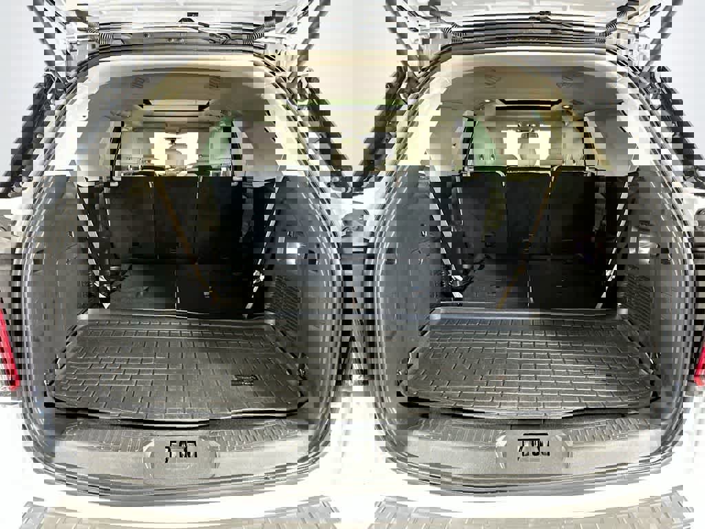 Certified 2020 Ford Explorer XLT w/ Equipment Group 202A image 24