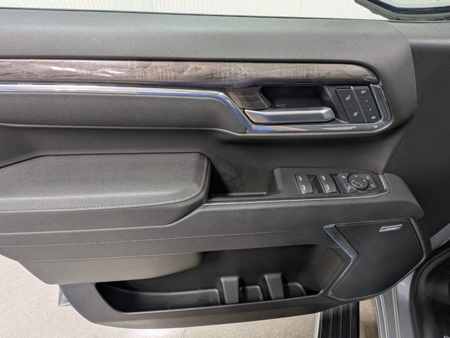 Used 2025 Chevrolet Silverado 1500 LTZ AWD/4WD image 11