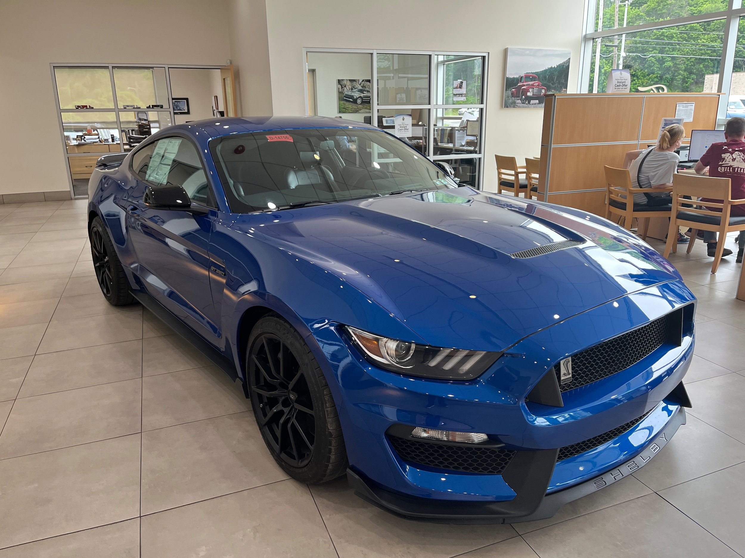 Certified 2017 Ford Mustang Shelby GT350 w/ Convenience Package RWD image 3