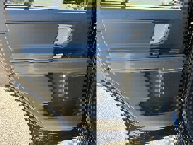 Certified 2025 Ford Expedition Active image 23