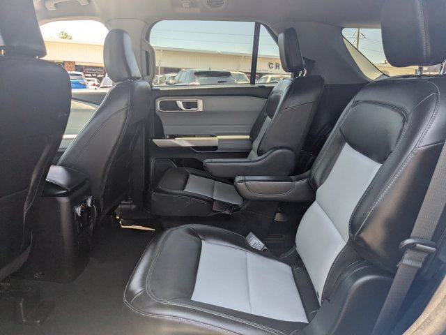 Certified 2022 Ford Explorer XLT w/ Equipment Group 202A RWD image 30