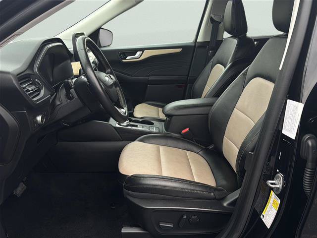 Certified 2022 Ford Escape Titanium w/ Titanium Premium Package FWD image 11
