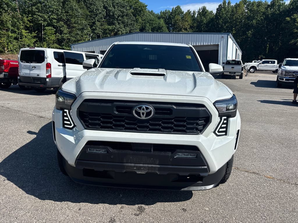 Used 2024 Toyota Tacoma TRD Sport w/ TRD Sport Upgrade Package AWD/4WD video 2