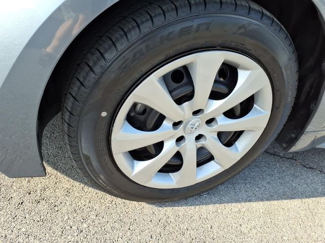 Used 2024 Toyota Corolla LE FWD image 6