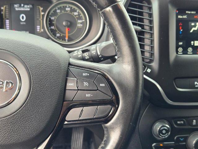 Used 2020 Jeep Cherokee Latitude Plus AWD/4WD image 30