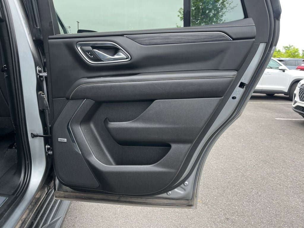 Used 2023 GMC Yukon SLT AWD/4WD image 22