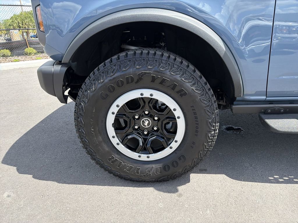 Certified 2025 Ford Bronco Badlands w/ Sasquatch Package AWD/4WD image 31