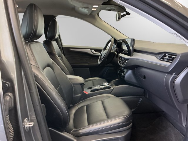 Certified 2025 Ford Escape Platinum AWD/4WD image 15