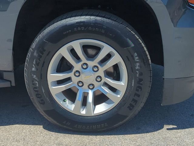 Used 2020 Chevrolet Suburban LT RWD image 12
