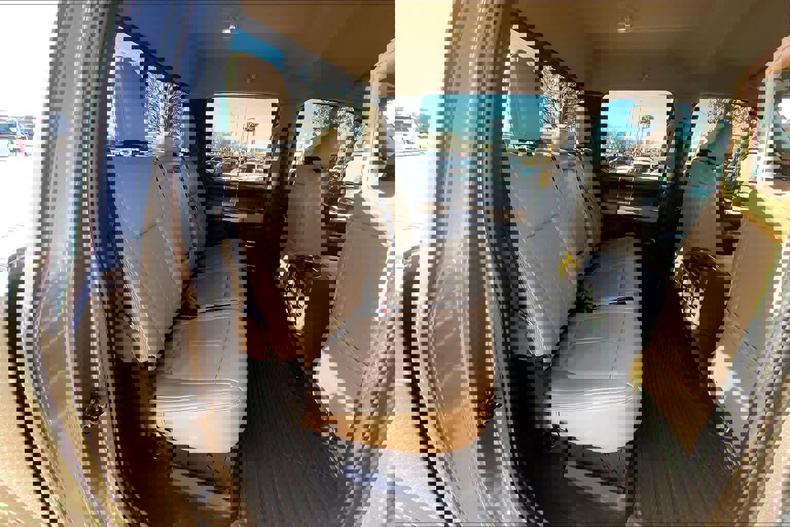 Certified 2022 Ford F250 Lariat w/ Lariat Ultimate Package image 19