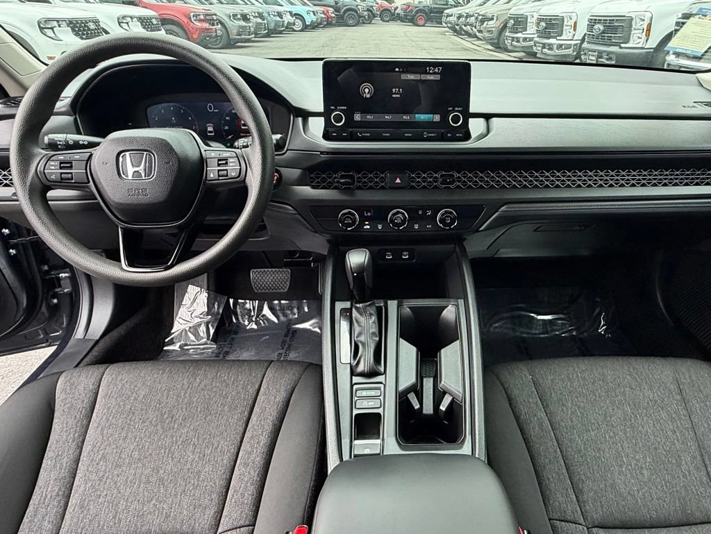 Used 2025 Honda Accord LX image 32