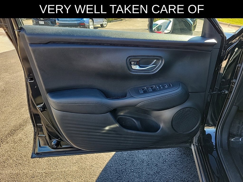 Used 2024 Honda HR-V LX image 17