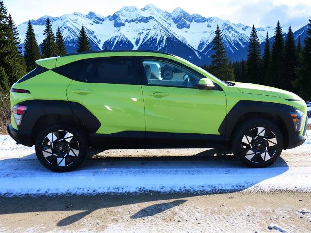 Used 2025 Hyundai Kona SEL image 2