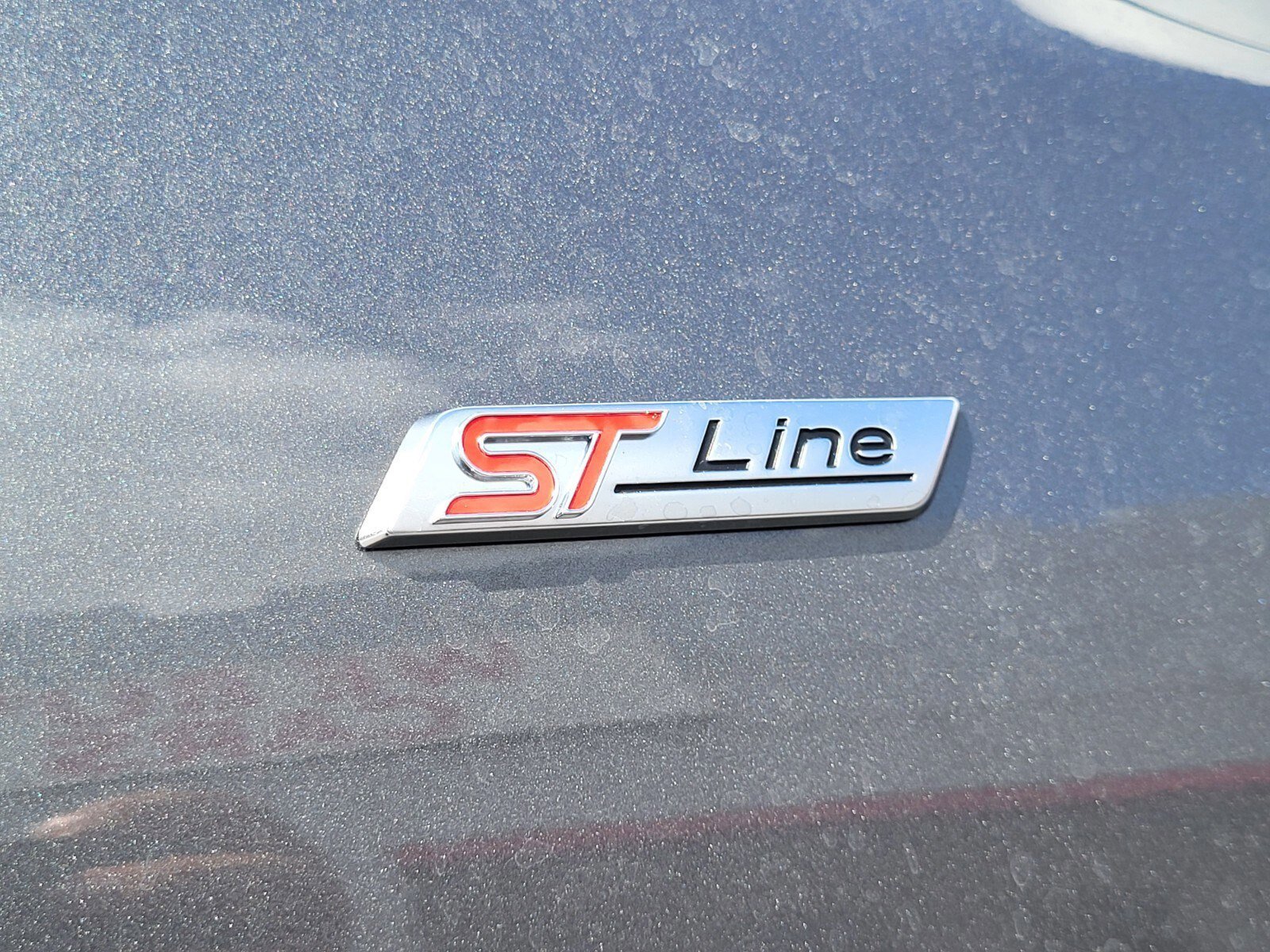 Certified 2025 Ford Escape ST-Line w/ Equipment Group 301A image 12