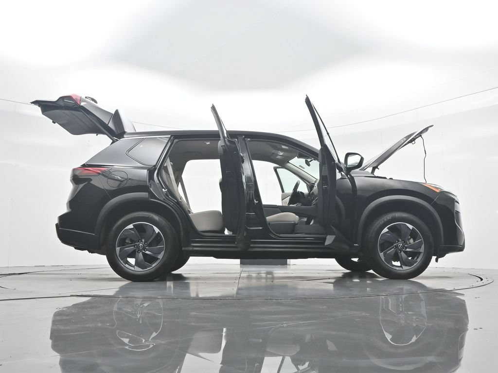 Used 2025 Nissan Rogue SV FWD image 52
