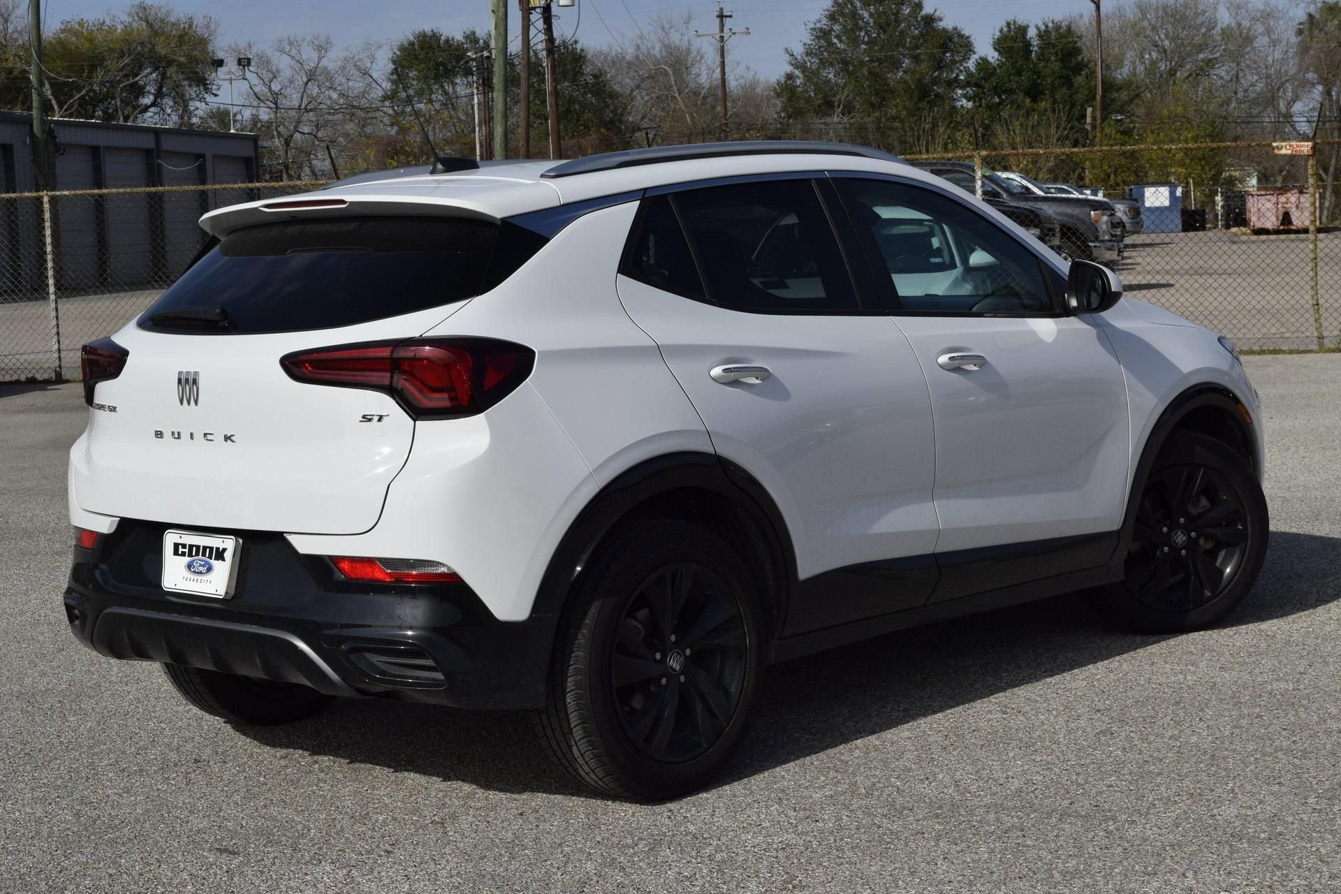 Used 2024 Buick Encore GX Sport Touring image 10