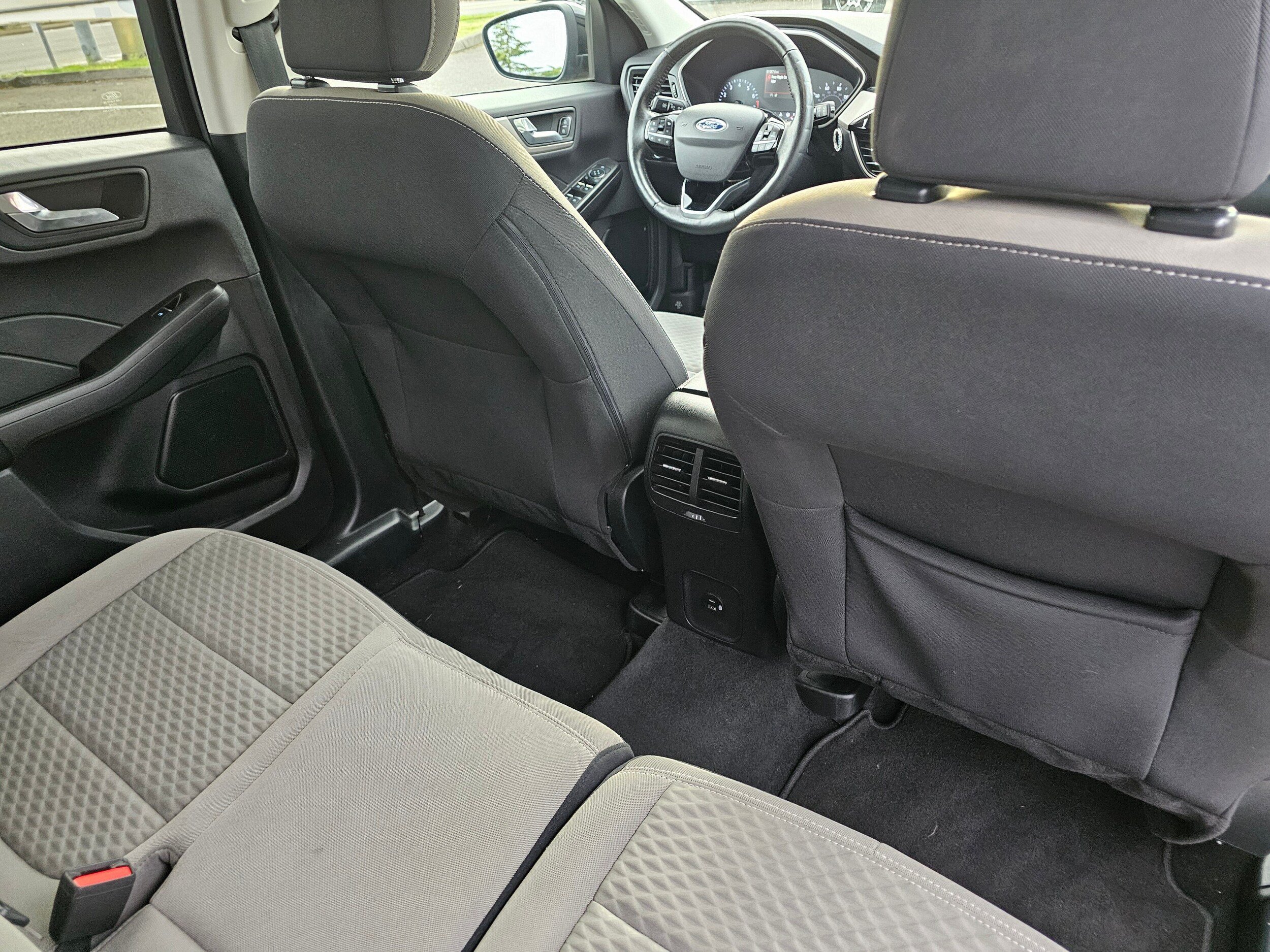 Certified 2021 Ford Escape SE w/ SE Sport Appearance Package FWD image 15