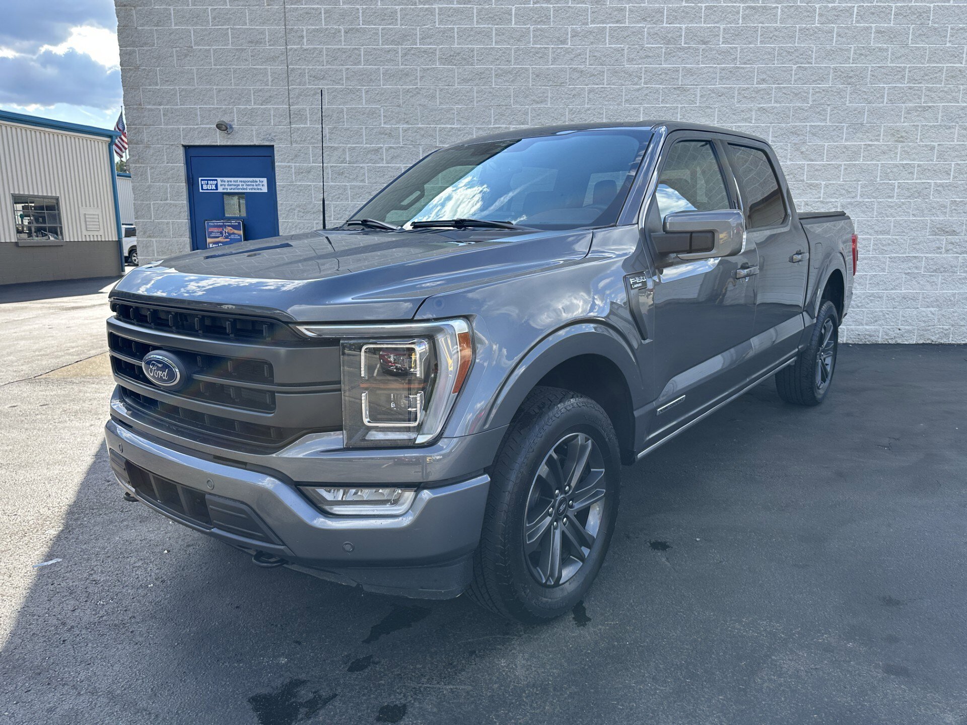 Certified 2023 Ford F150 Lariat w/ Equipment Group 502A High AWD/4WD image 2