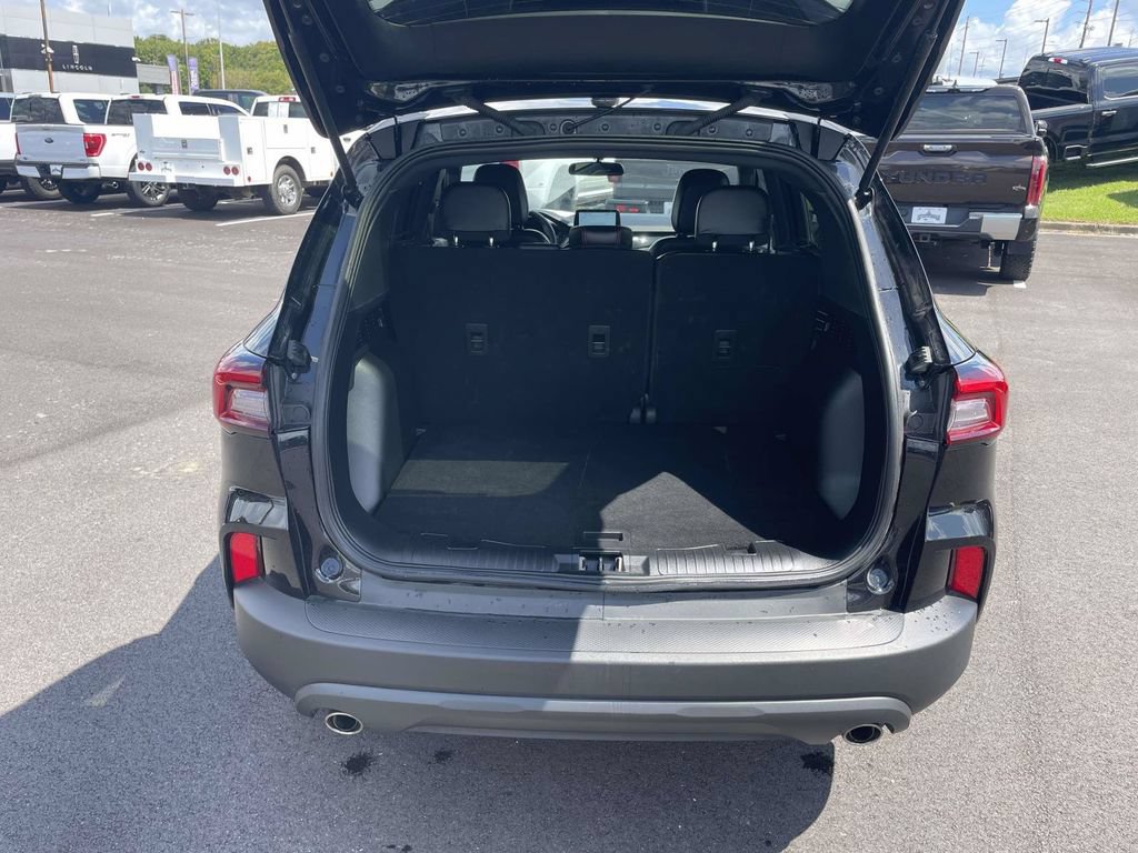 Certified 2025 Ford Escape ST-Line AWD/4WD image 10