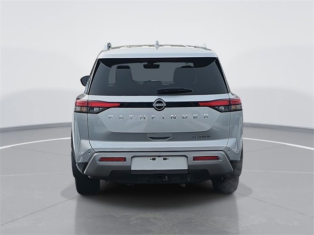 Used 2025 Nissan Pathfinder Platinum image 4