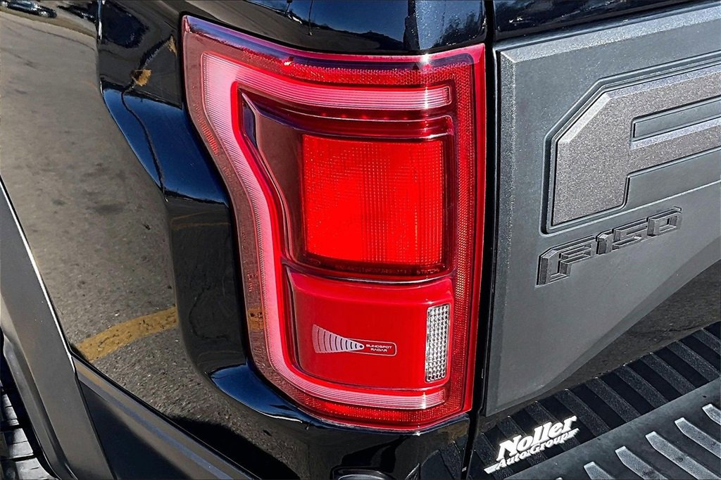Certified 2019 Ford F150 Raptor w/ Equipment Group 802A Luxury image 31