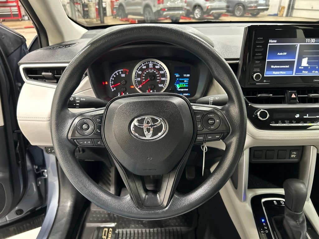 Used 2022 Toyota Corolla Cross L AWD/4WD image 16