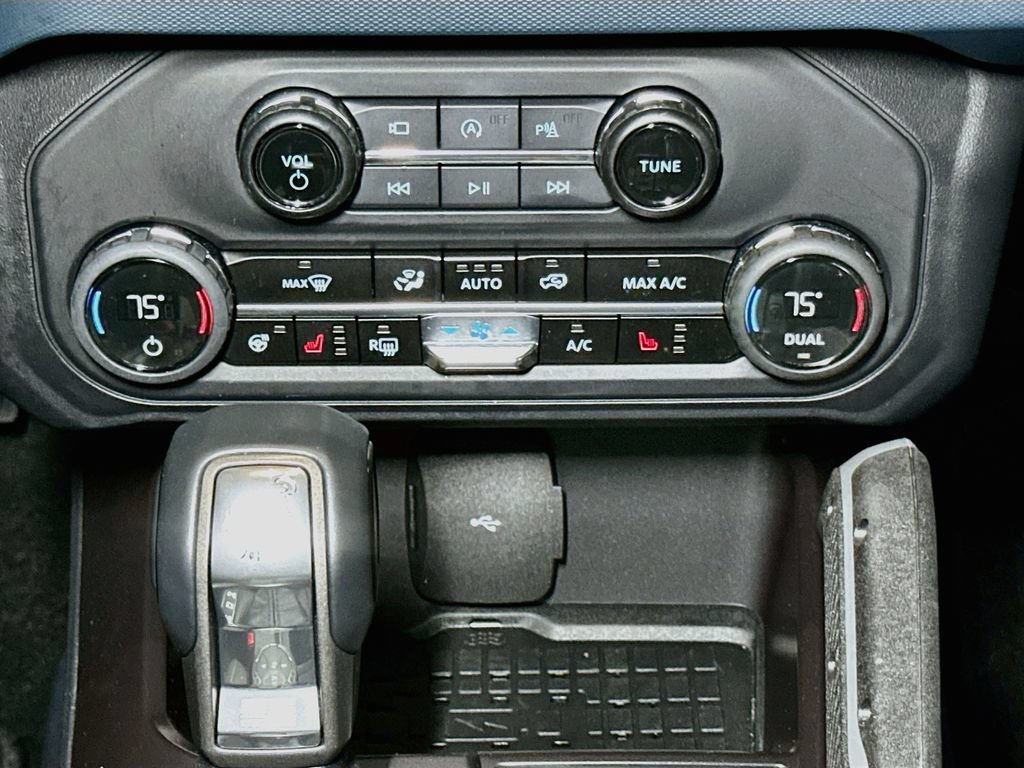 Certified 2024 Ford Bronco Outer Banks AWD/4WD image 31