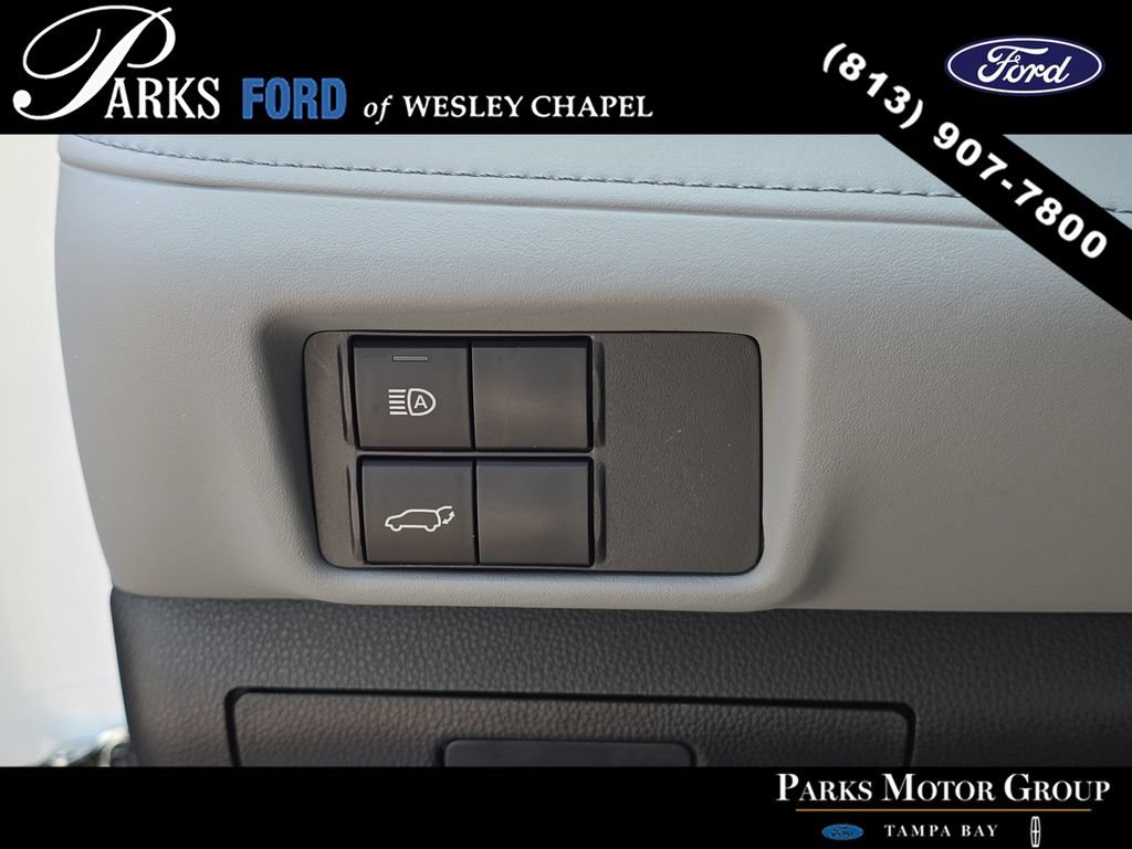 Used 2022 Toyota Highlander XLE FWD image 30