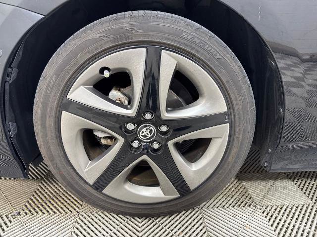 Used 2022 Toyota Prius L image 13