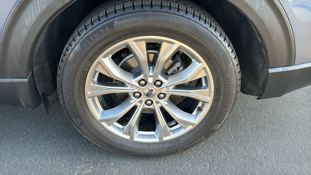 Certified 2021 Ford Explorer XLT w/ Equipment Group 202A RWD image 8