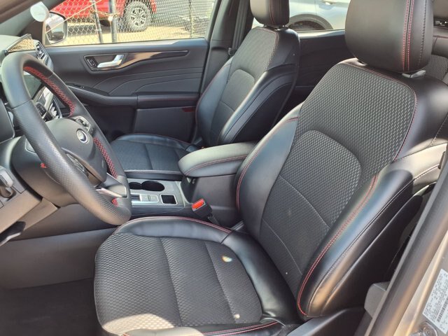 Certified 2024 Ford Escape ST-Line w/ Tech Pack #1 AWD/4WD image 4