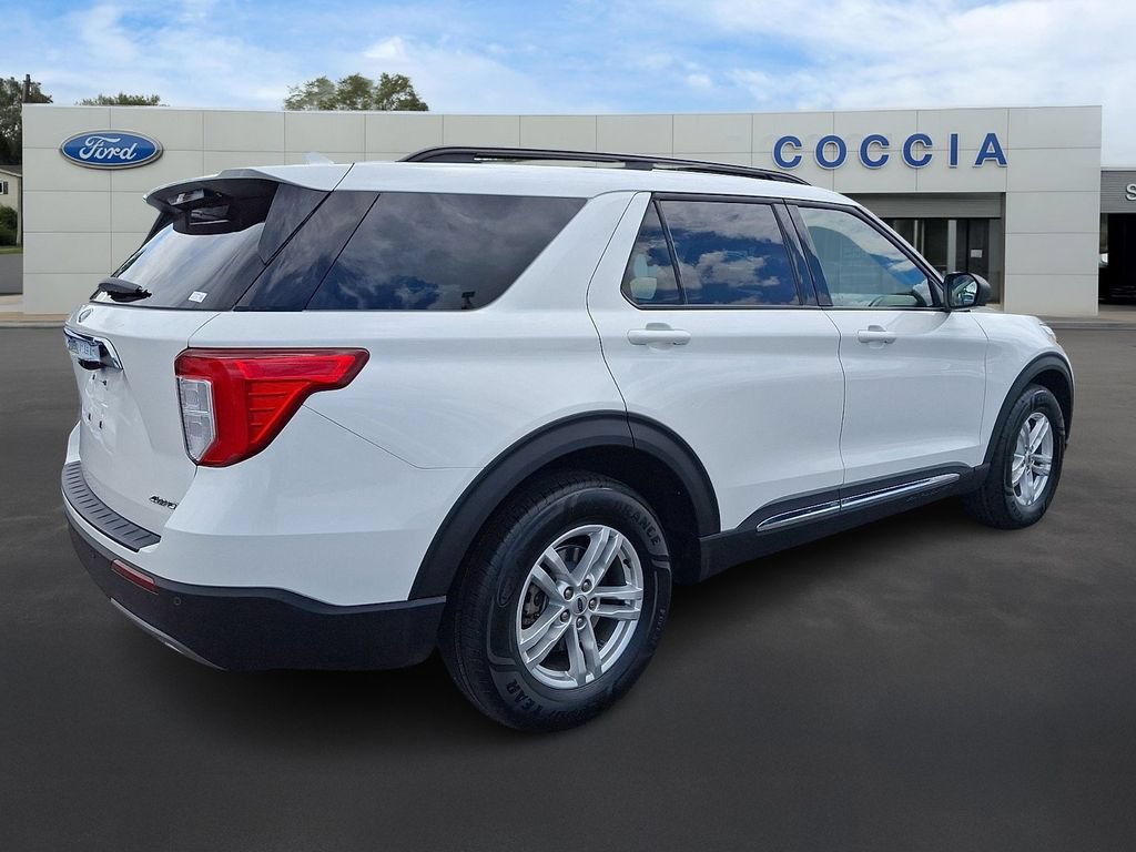 Certified 2023 Ford Explorer XLT w/ Equipment Group 202A AWD/4WD image 4