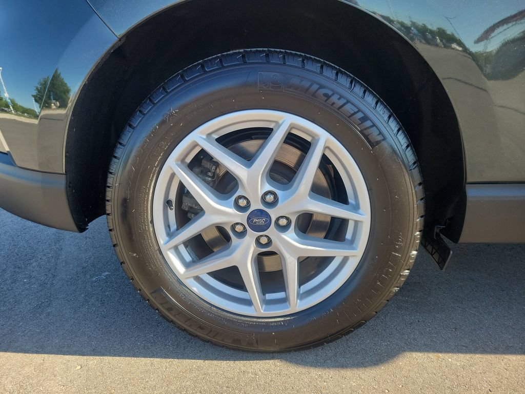 Certified 2022 Ford Edge SEL AWD/4WD image 5