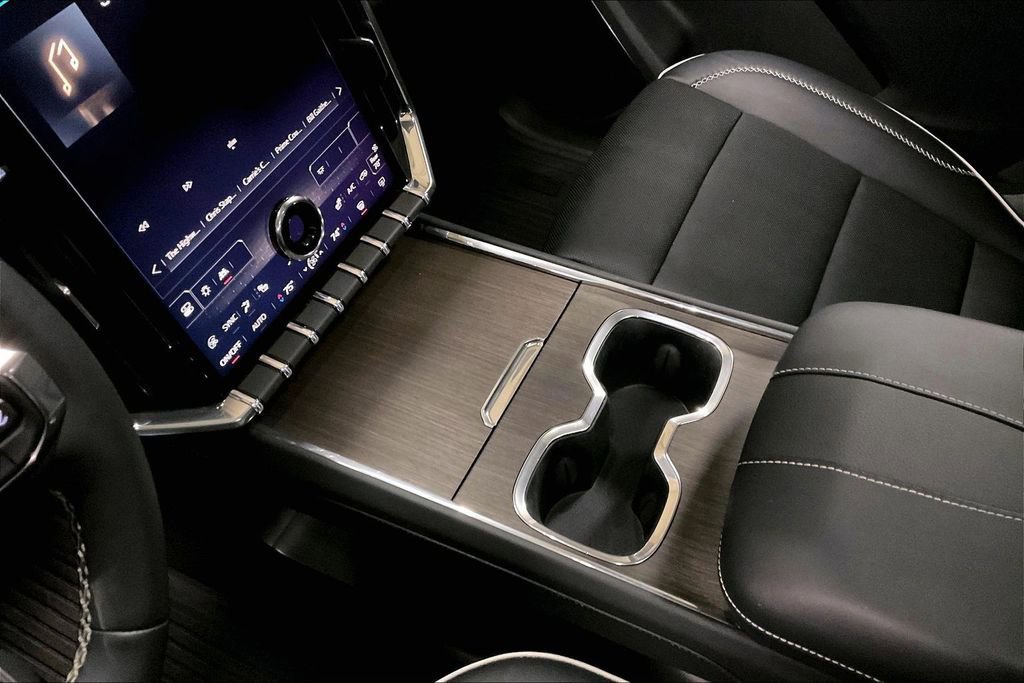 Used 2024 GMC Acadia Denali w/ Super Cruise Package image 16