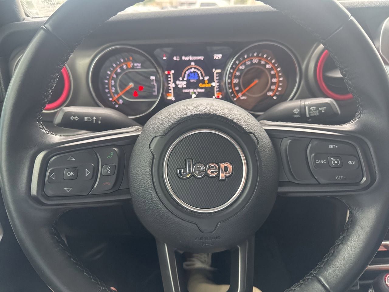 Used 2022 Jeep Gladiator Sport AWD/4WD image 10