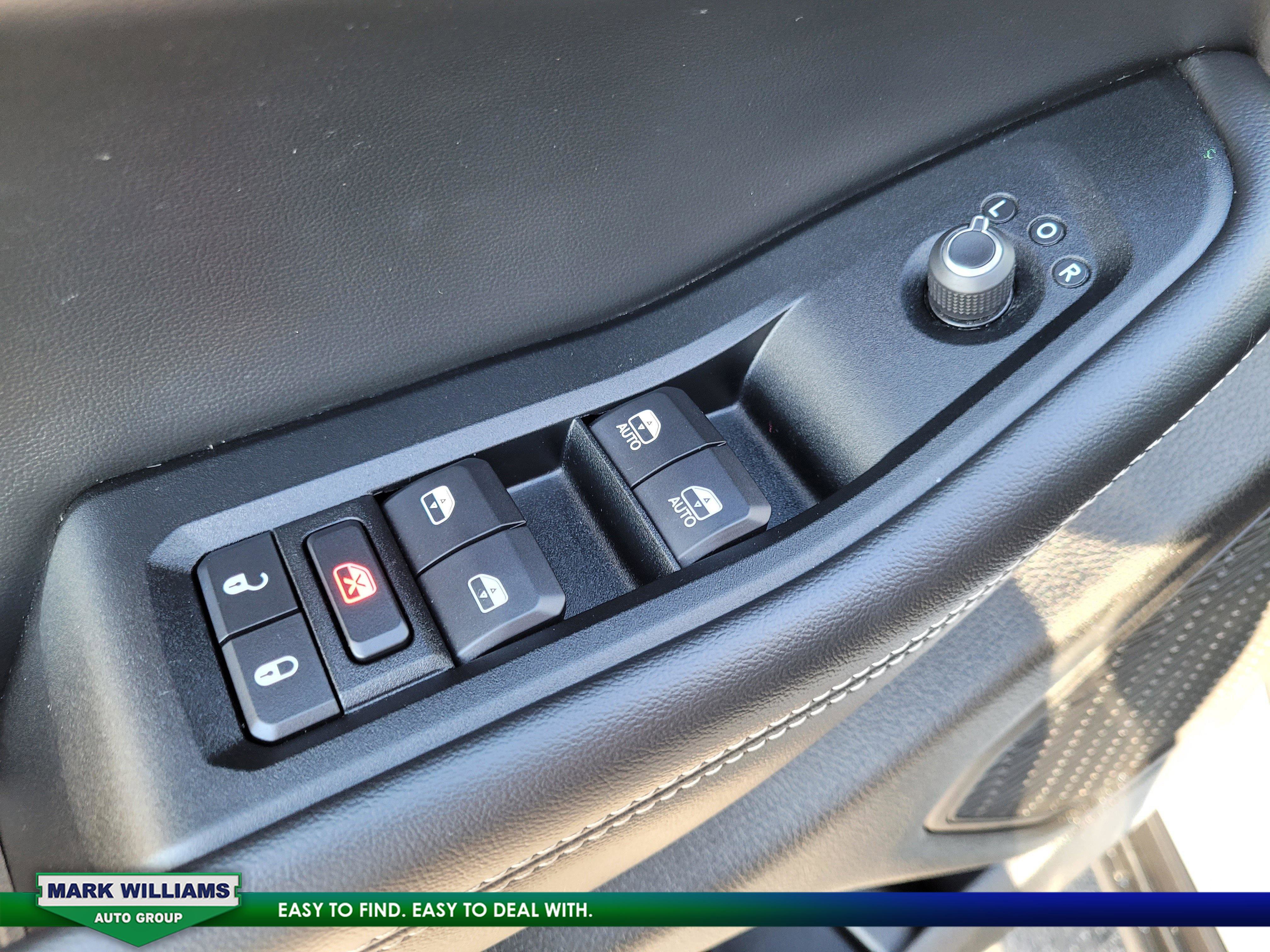 Used 2024 Jeep Grand Cherokee L Laredo image 28