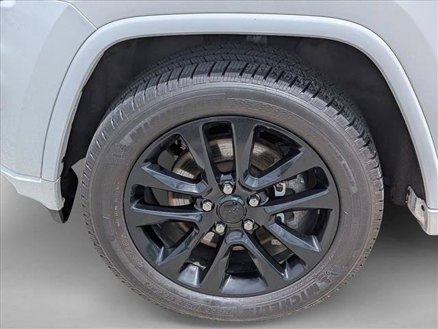 Used 2022 Jeep Grand Cherokee Laredo X AWD/4WD image 27