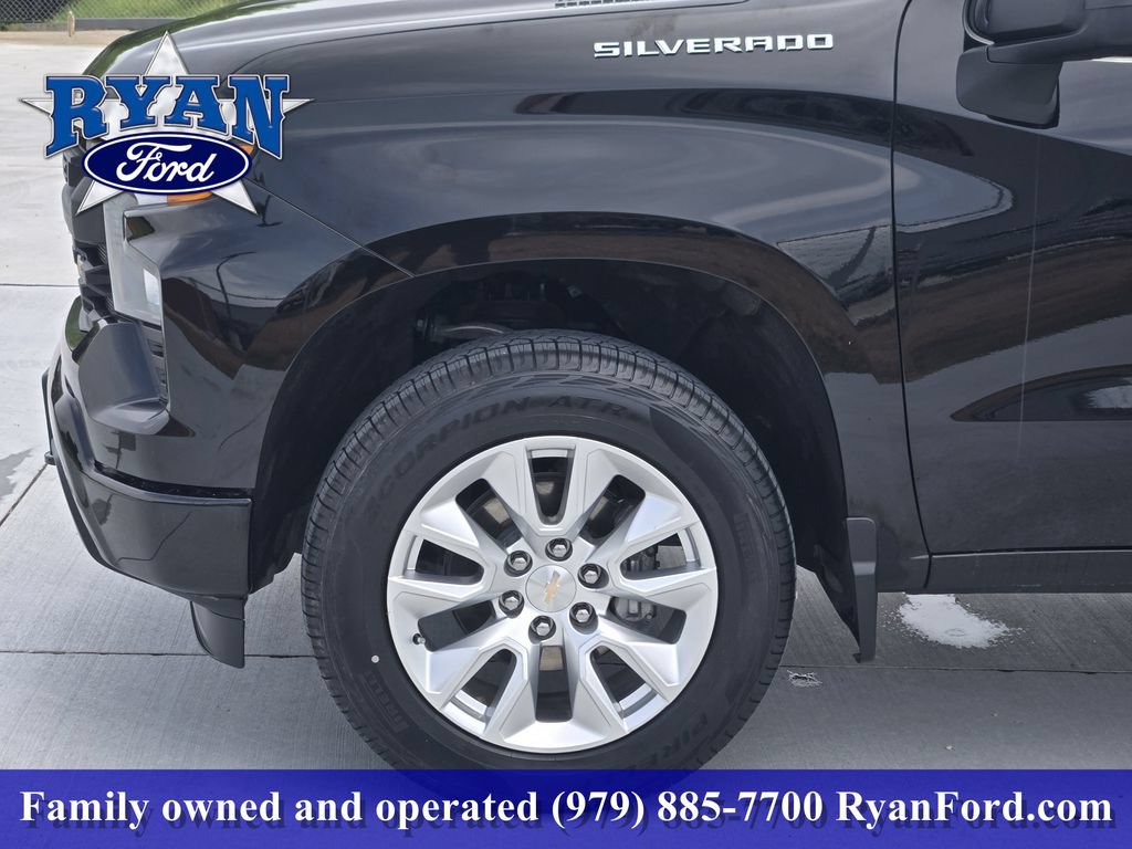 Used 2025 Chevrolet Silverado 1500 Custom RWD image 5