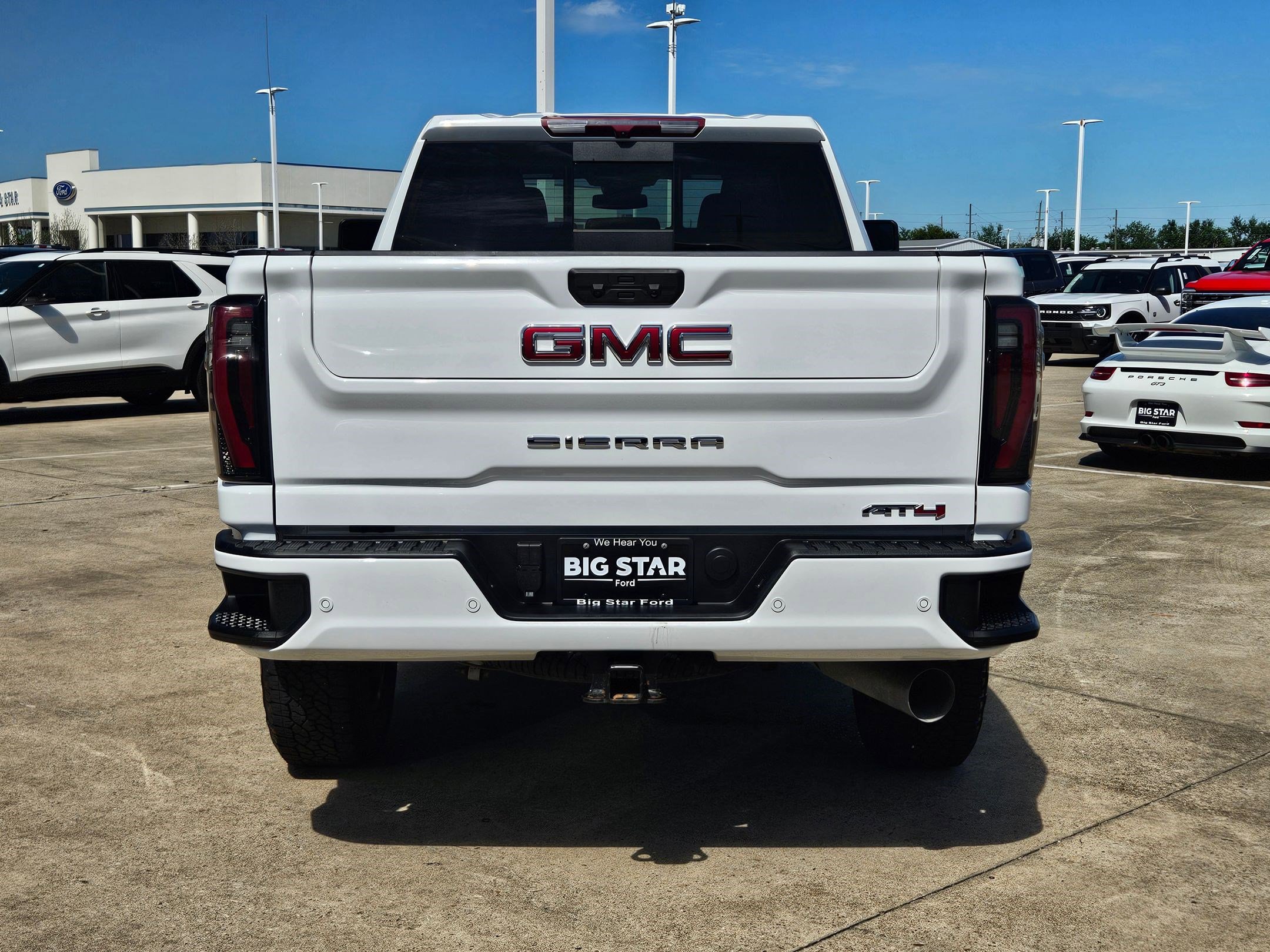 Used 2025 GMC Sierra 2500 AT4 AWD/4WD image 6