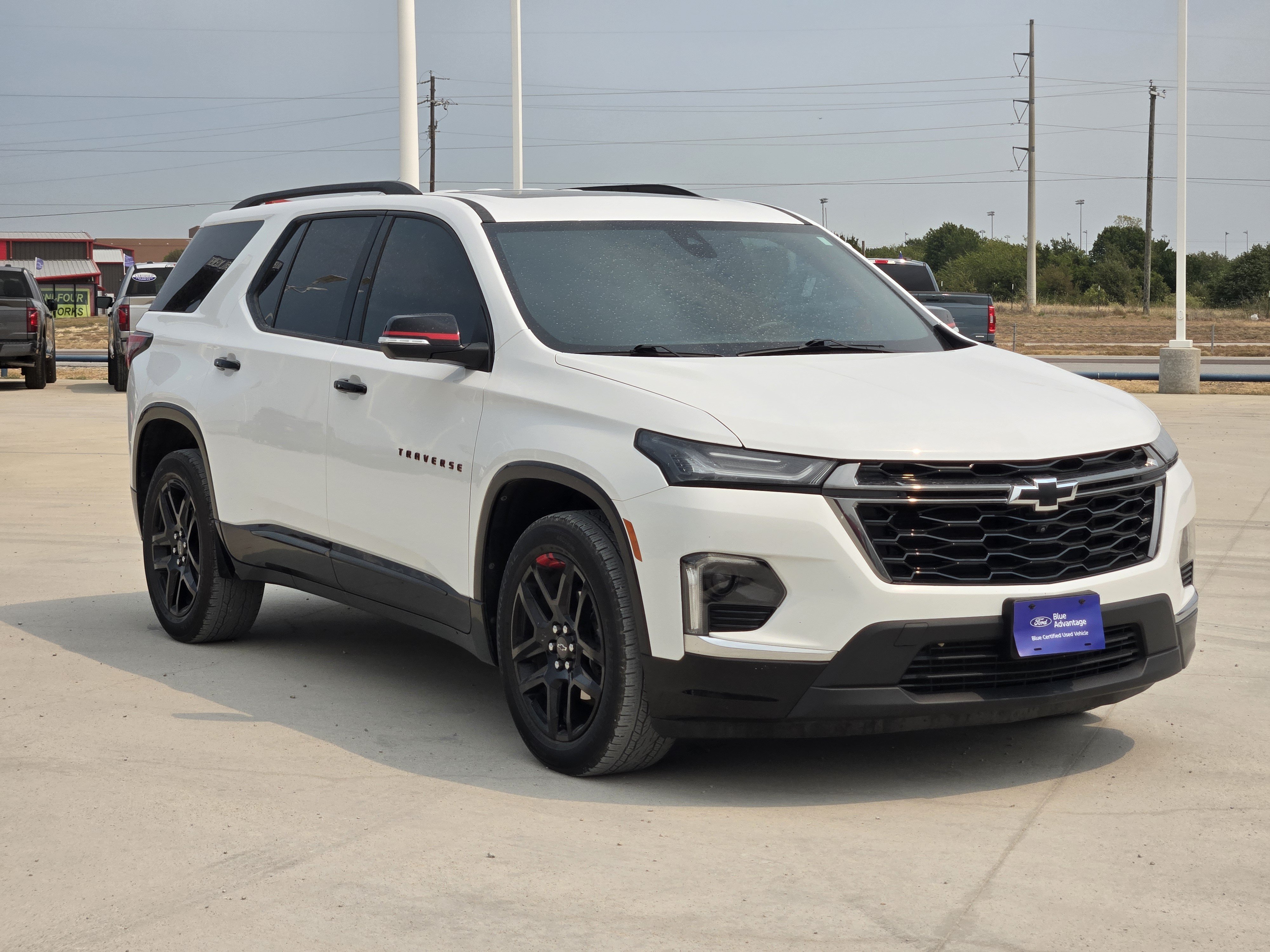 Used 2023 Chevrolet Traverse Premier w/ Redline Edition FWD image 3