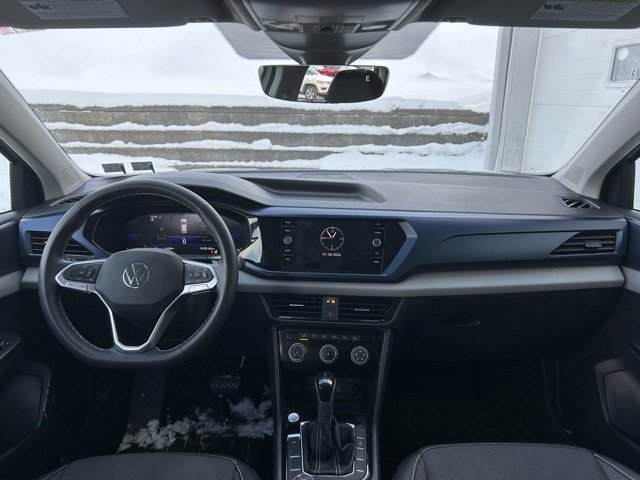 Used 2023 Volkswagen Taos SE w/ Panoramic Sunroof Package image 10