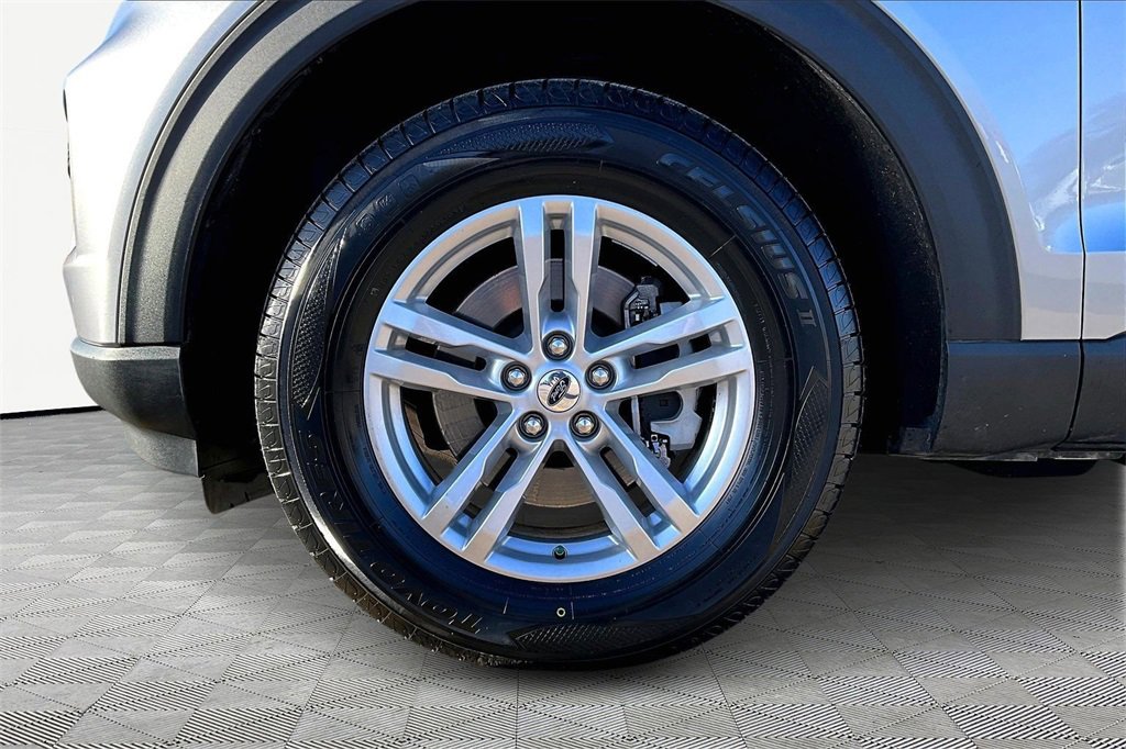 Certified 2022 Ford Explorer XLT image 9