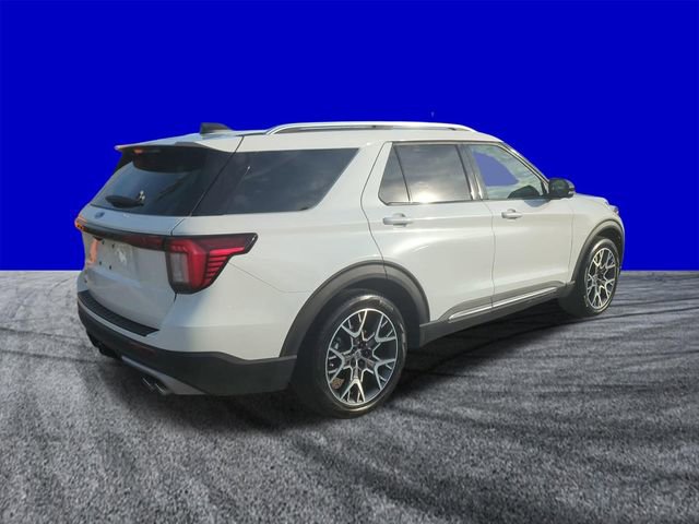 Certified 2025 Ford Explorer Platinum w/ Ultimate Package image 4