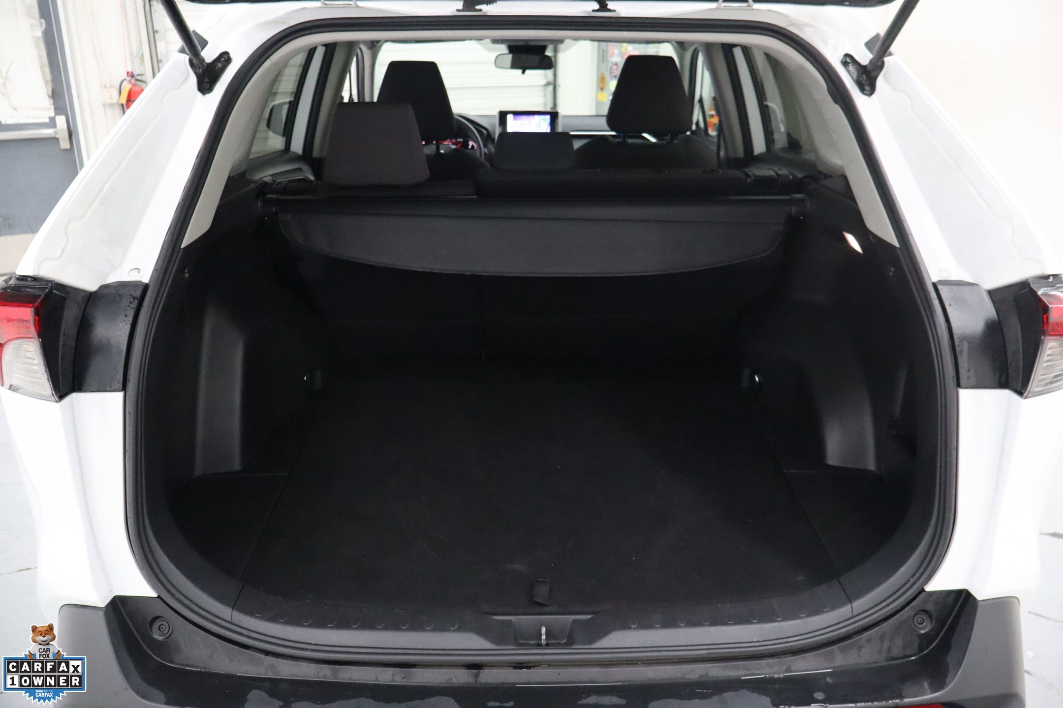 Used 2024 Toyota RAV4 XLE AWD/4WD image 24
