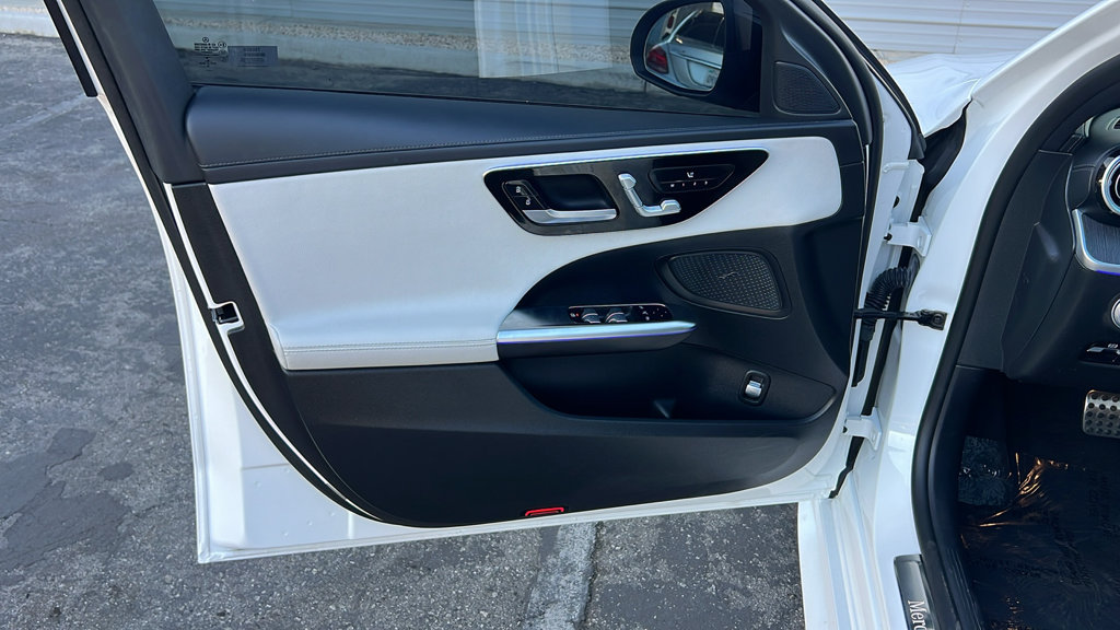 Used 2023 Mercedes-Benz C 300 Sedan image 14